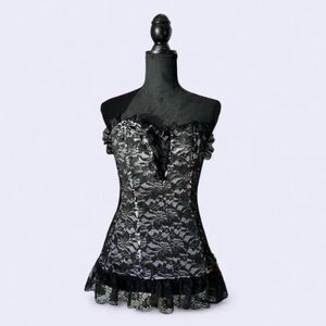 Chic Black Lace Sleeveless Corset Top